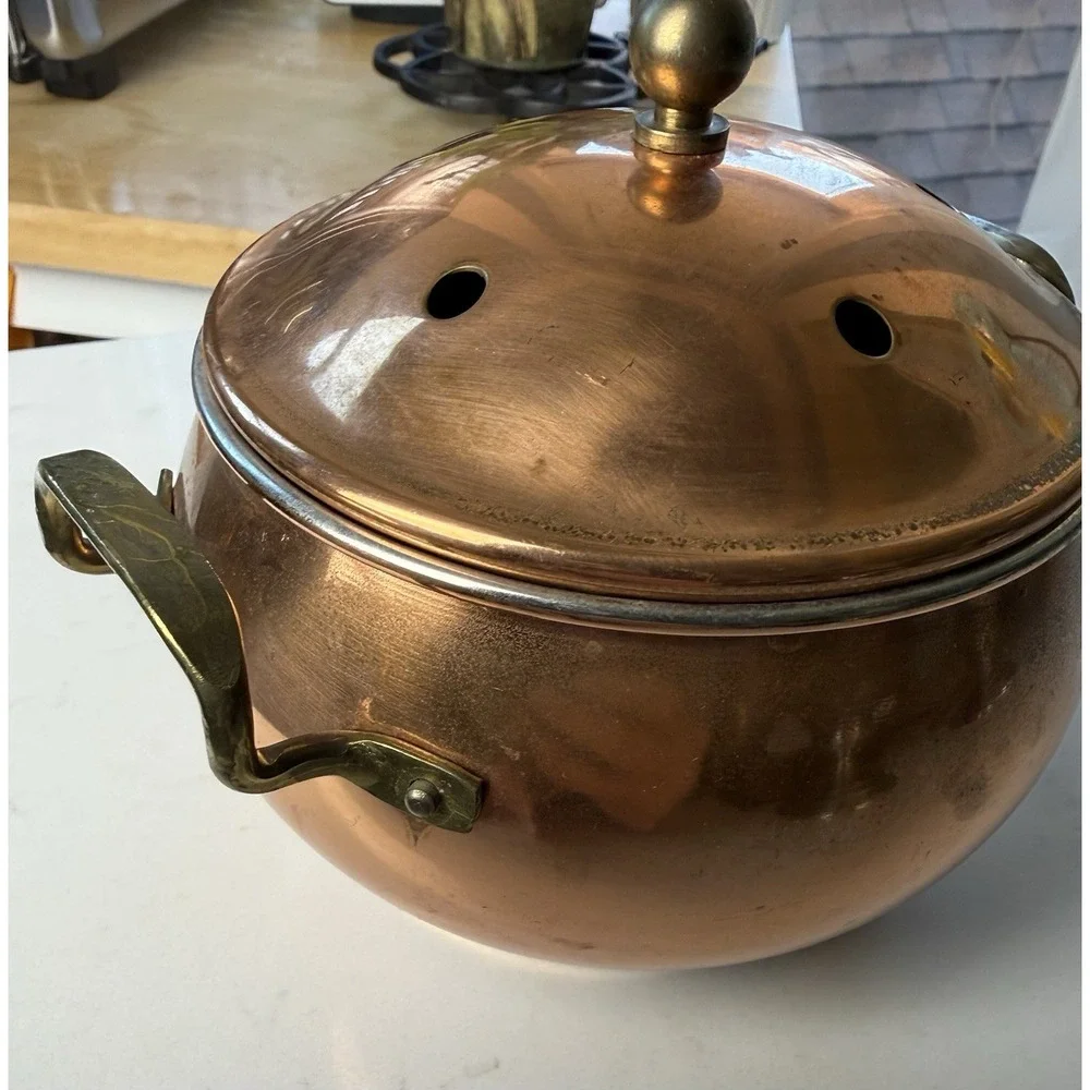 Vintage Copper Potpouri Pot / Garlic Keeper with Lid and Brass Handles